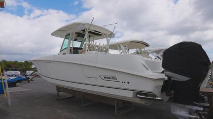 35' Boston Whaler 2017 Yacht For Sale